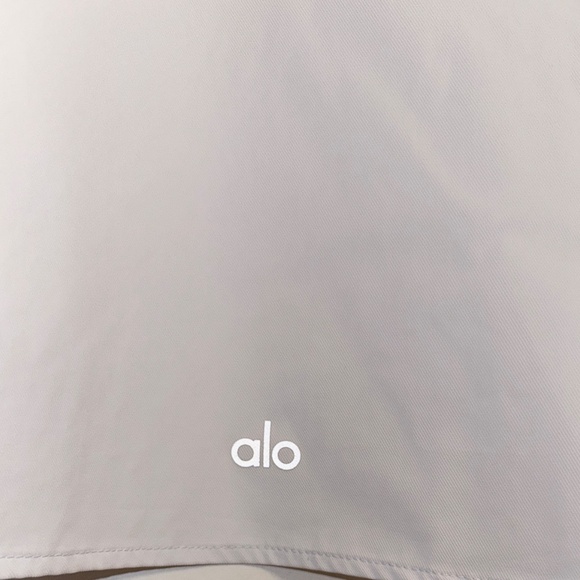 Alo Cropped Take Me Out Button Up - Picture 5 of 6